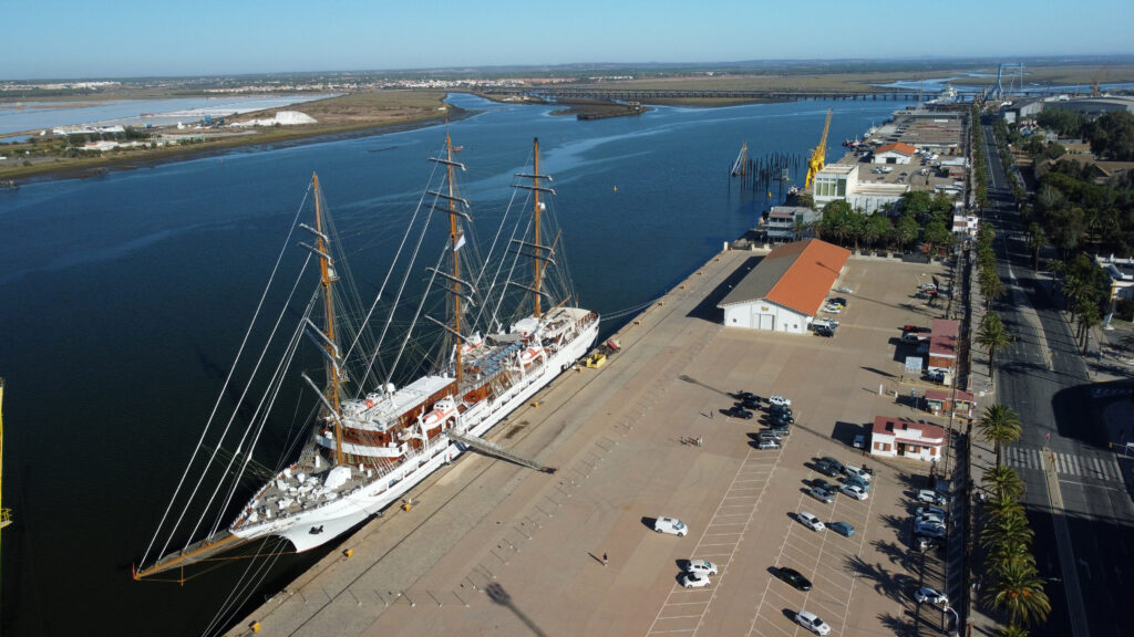 El Puerto De Huelva Recibe El D A De Abril Su Primera Escala De