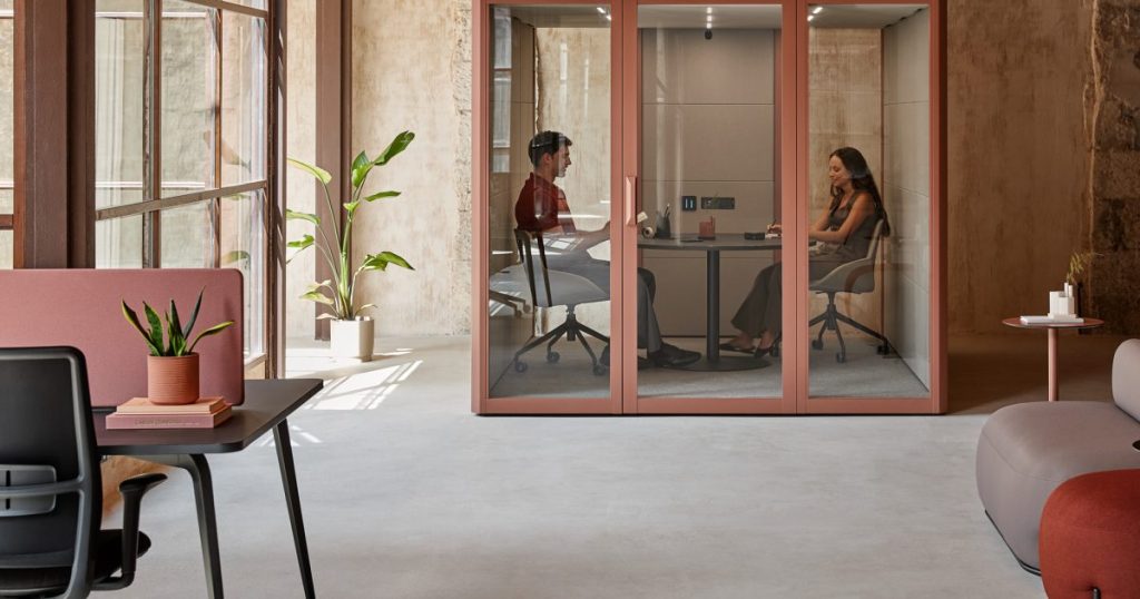 Qyos, la nueva microarquitectura de Actiu que devuelve a las personas el control sobre su entorno