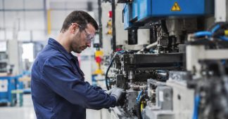La producción industrial andaluza crece un 5,6% en agosto y se sitúa más de cuatro puntos por encima de la media nacional