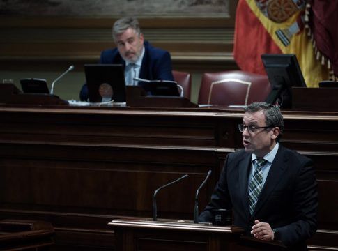 Roque: “Es una buena noticia para Canarias el aumento de empresas beneficiarias de la línea de ayudas directas del Estado”