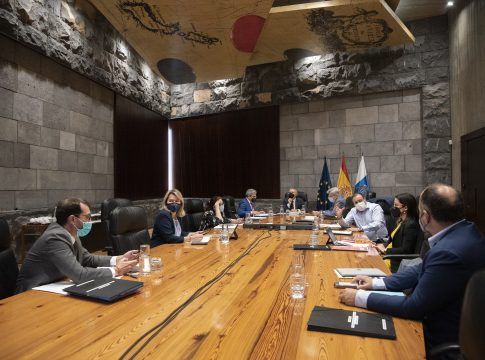 Sanidad dejará de pedir la prueba negativa de COVID-19 a viajeros nacionales que tengan el documento de vacunación