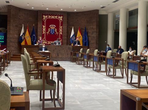 Los equipos de vacunación han administrado ya 922.090 dosis de la vacuna contra la COVID-19