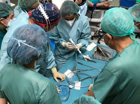El HUC realiza una nueva técnica menos invasiva para eliminar los miomas uterinos