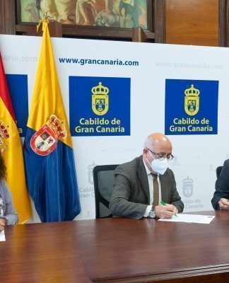 El Cabildo de Gran Canaria y el Colegio de Arquitectos acuerdan la creación de una bolsa de trabajo para realizar servicios para la entidad insular