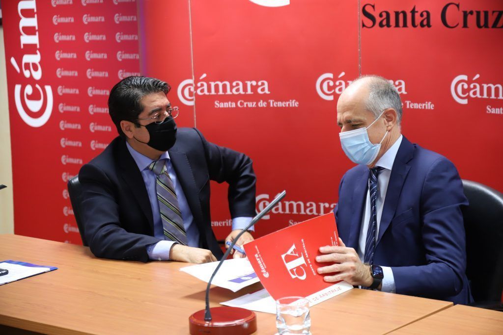 Cabildo y Cámara renuevan por 427.567 euros el convenio para impulsar proyectos que mejoren la competitividad