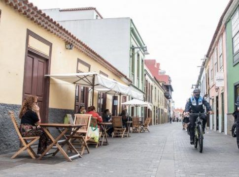 Gobierno de Canarias y hosteleros buscan un acuerdo para aplicar un nivel 2 'reforzado' en Tenerife