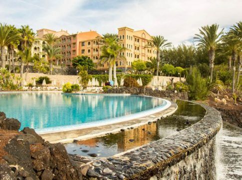 El Cabildo de Fuerteventura agradece al grupo R2Hoteles que haya donado al Hospital de Fuerteventura 139 televisores para pacientes ingresados