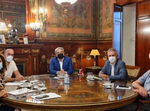 Acuerdo para garantizar el 80% del diferencial fiscal en las deducciones al cine en Canarias