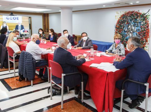 Gobierno, sindicatos y patronales presentan el primer acuerdo autonómico sobre igualdad y brecha salarial en España