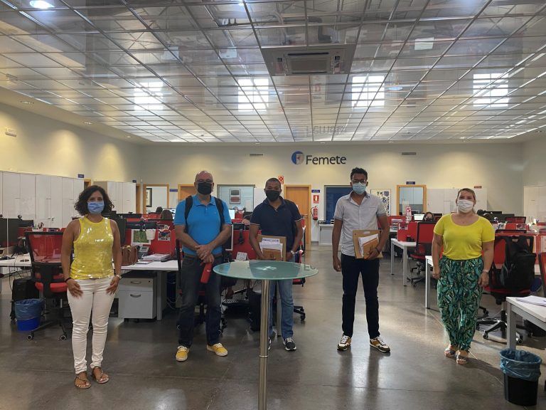 Femete forma docentes para Cabo Verde en electricidad y fontanería