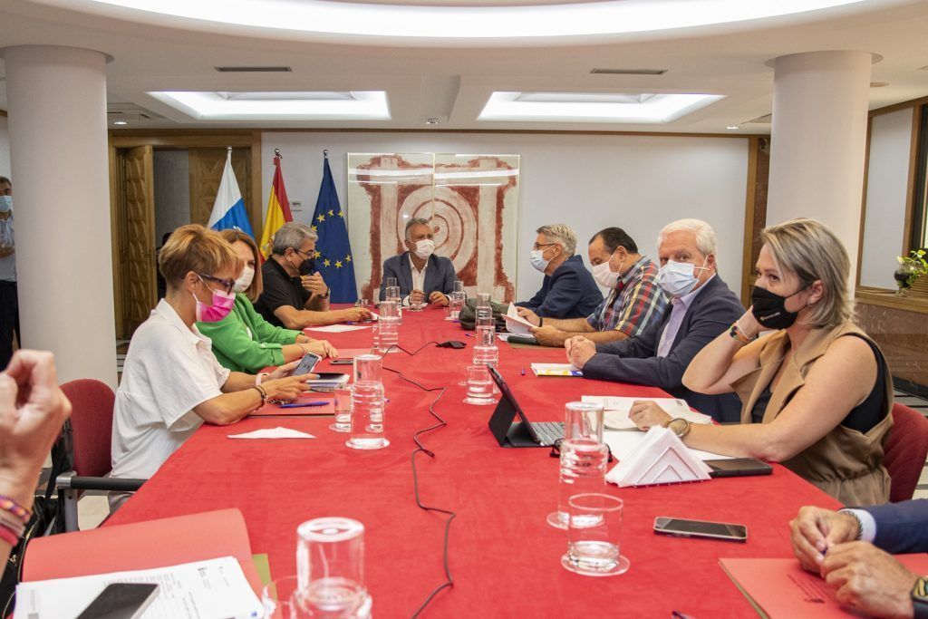 El Gobierno acuerda el inicio del trámite para conceder las ayudas por los daños del incendio en La Palma