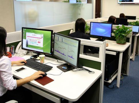 El 90% de las empresas canarias de más de 10 empleados conecta con la Administración por vía digital