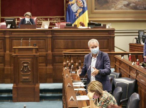 Franquis: “Estamos en disposición de entregar a principios de octubre las primeras casas a afectados por el volcán”