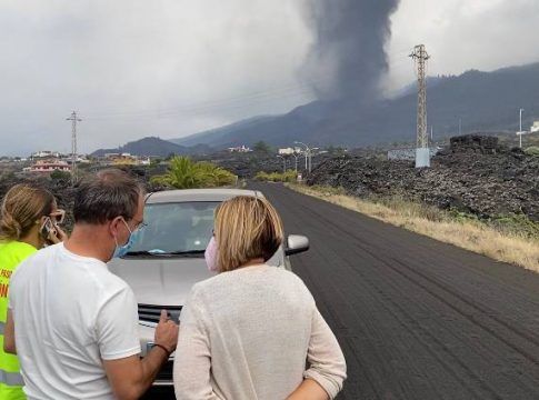 Noemí Santana anuncia que se priorizarán las ayudas sociales para La Palma