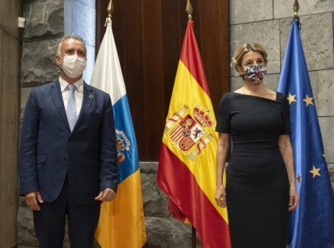 Yolanda Díaz avanza un plan de empleo adicional para Canarias tras la COVID-19 y el volcán