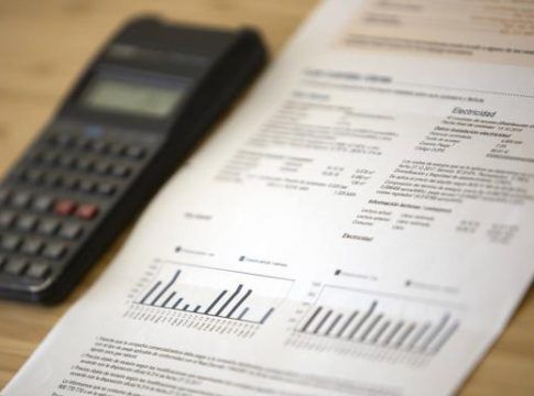 El precio de la luz vuelve a dispararse y alcanzará mañana los 175,87 euros