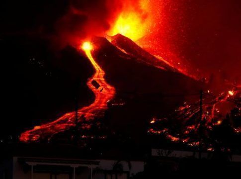 La Cámara tiende la mano a empresas y autoridades palmeras para paliar los daños de la erupción