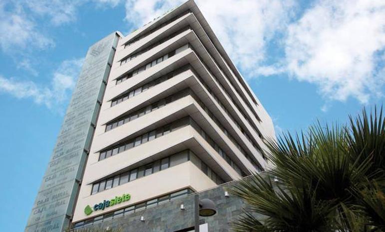Cajasiete y Grupo Caja Rural se vuelcan con la isla de La Palma