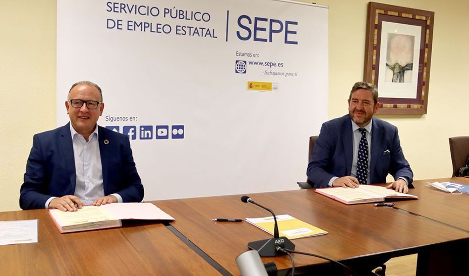 Los centros Guadalinfo promoverán el acceso a los trámites digitales de empleo