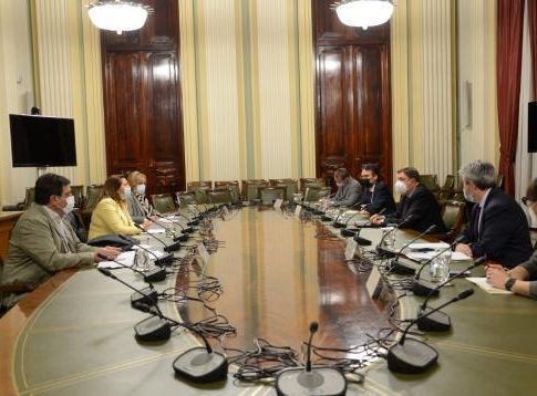 La consejera de Agricultura traslada al ministro alternativas para que los ecoesquemas reflejen la diversidad productiva de Andalucía