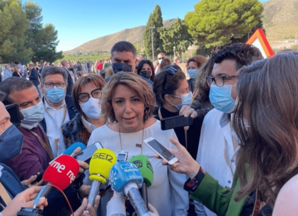 Susana Díaz: "Entregué un PSOE-A en buen estado de forma y ahora vengo a ayudar para volver a gobernar en Andalucía"