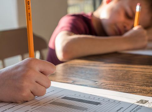 Los programas contra el fracaso escolar mejoran la tasa de promoción del alumnado hasta el 95%