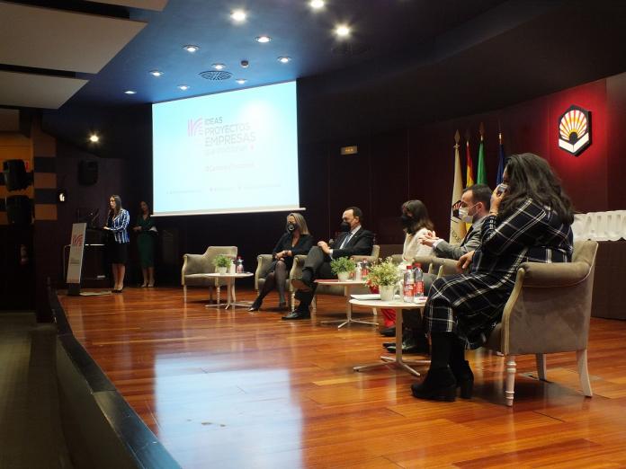 Unieléctrica renueva su compromiso con las energías verdes y Córdoba