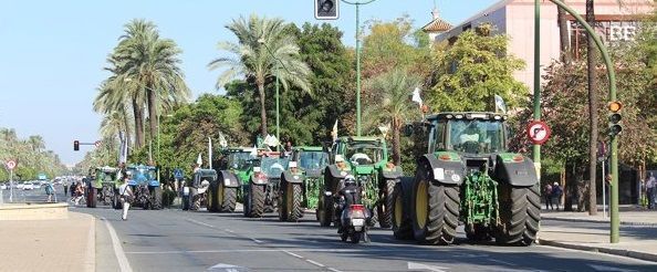 Agricultores y ganaderos se manifiestan este viernes para reclamar soluciones a un problema “de Estado”