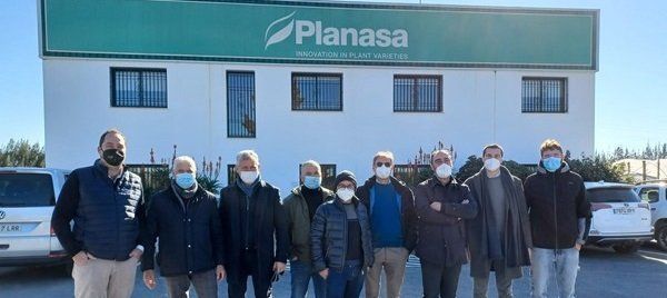Técnicos y agricultores de Sant’Orsola visitan el centro de I+D de Planasa en Cartaya 