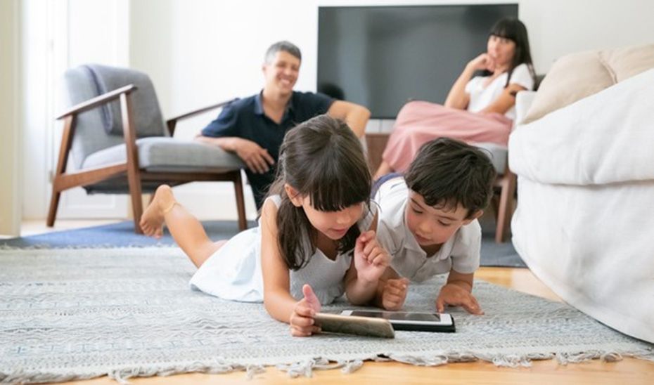 El 93% de andaluces de entre 16 y 25 años maneja redes sociales, frente al 41% de los de edad superior