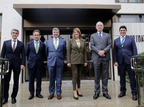 El Puerto de Huelva colabora con el proyecto del Clúster de Hidrógeno Verde Puerta de Europa