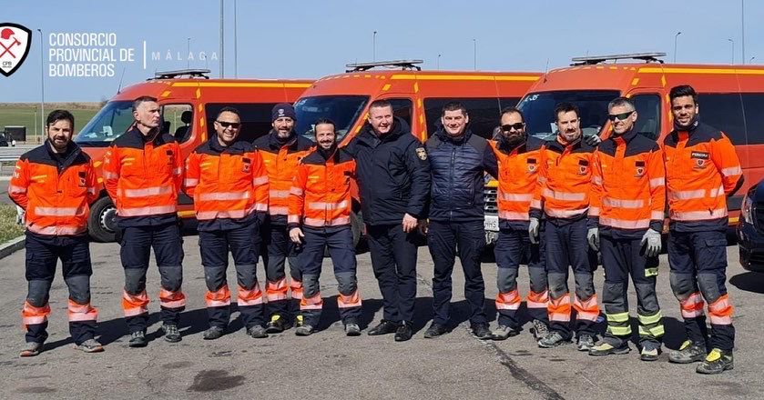 Los bomberos de la Diputación entregan 3.000 kilos de material técnico de emergencias a sus compañeros ucranianos