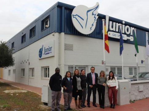 La empresa sevillana Junior Gas Spring cumple 20 años con un nuevo plan estratégico para liderar el sector