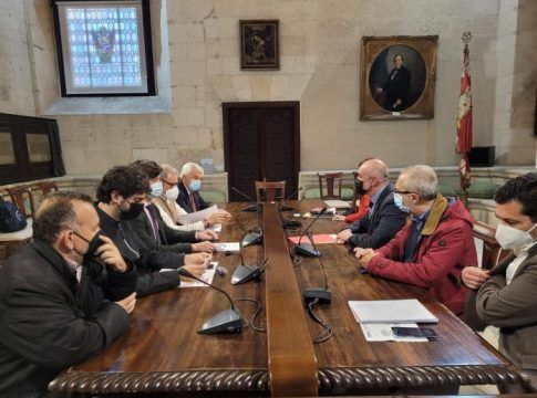 Ayuntamiento, CES, Cámara de Comercio, UGT y CCOO refuerzan su estrategia de colaboración y trabajo conjunto por la recuperación económica y el empleo en Sevilla