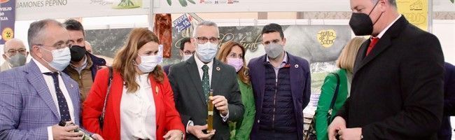 El sector oleícola onubense se cita en Beas de la mano de Diputación con la primera Feria Provincial del Aceite de Oliva