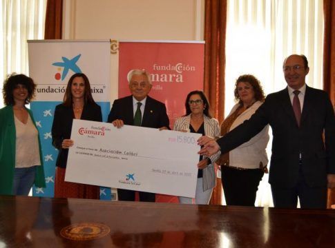 La Fundación Cámara y la Fundación la Caixa entregan a la Asociación Colibrí la recaudación de la Gala Benéfica ‘Dame tu mano’