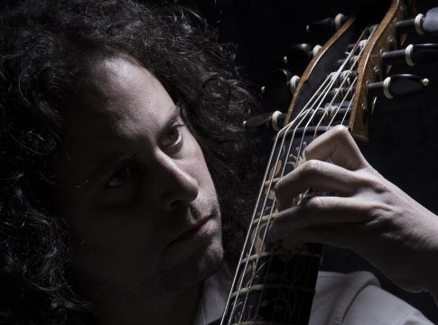 Fahmi Alqhai, el virtuoso violagambista, actúa este sábado en el festival de música antigua de Madrid