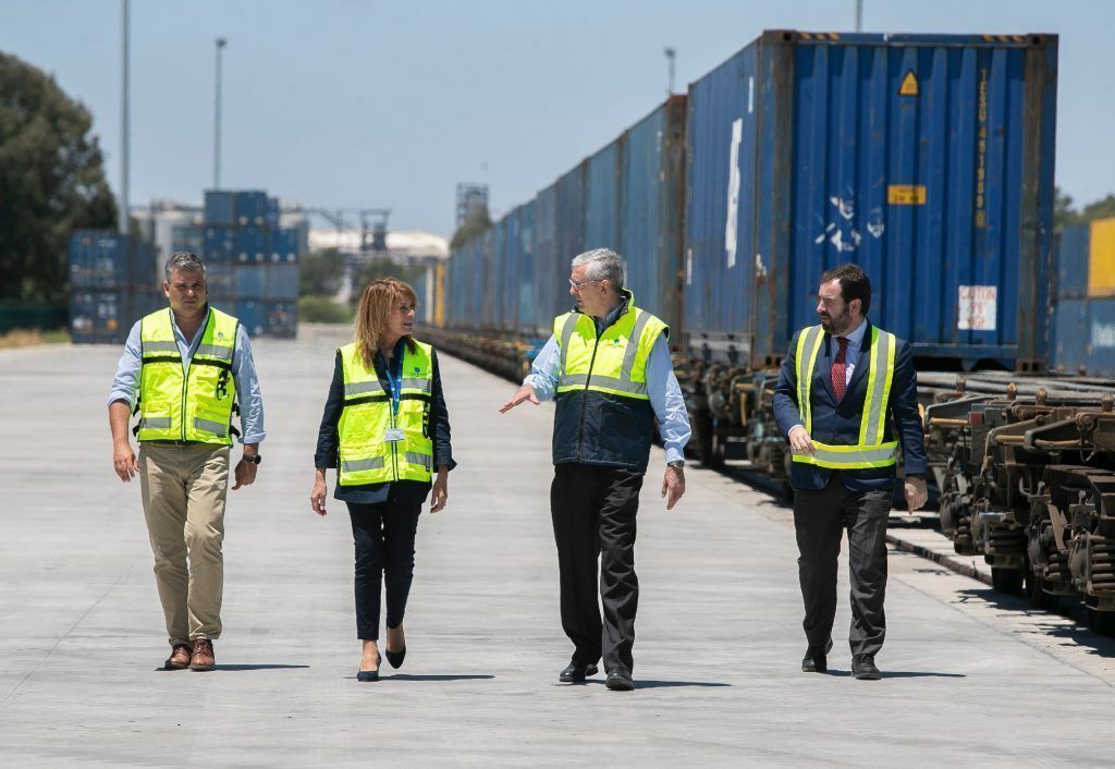 La actividad del Puerto de Huelva genera 36.589 empleos