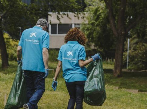 Voluntarios de CaixaBank en Andalucía impulsan actividades medioambientales con colectivos vulnerables