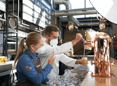 Fundación Cruzcampo forma a profesionales de hostelería para impulsar sus negocios