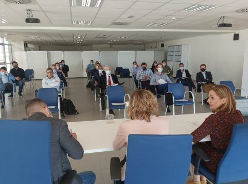 Extenda acerca a las empresas andaluzas las oportunidades en una veintena de mercados en el XVI Encuentro Internacional de la Industria Auxiliar de la Agricultura en Almería