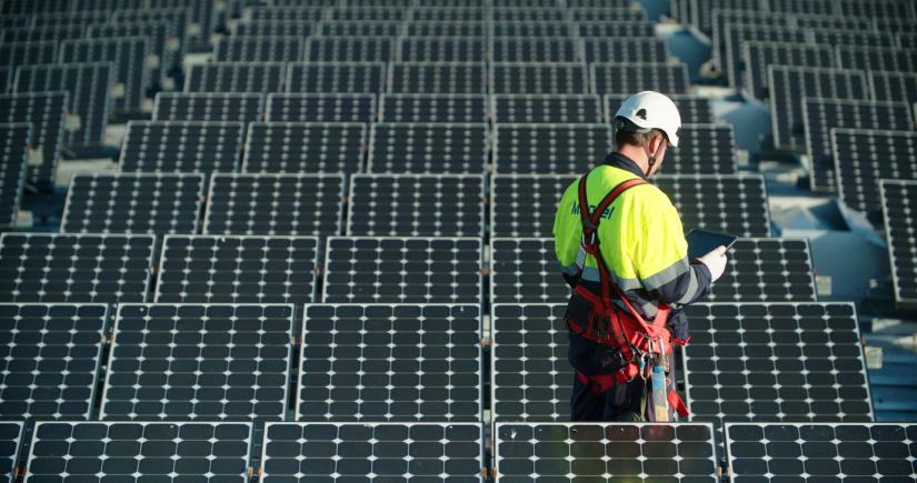 Comienza en Sevilla un programa de instalación de placas solares fotovoltaicas promovido por Fundación Generation Spain y BlackRock, en colaboración con Fundación Magtel