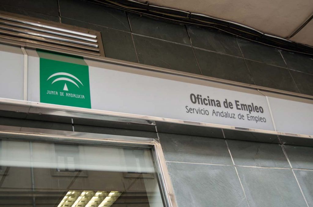Andalucía lidera la caída del desempleo en España tras restar 6.934 parados en noviembre