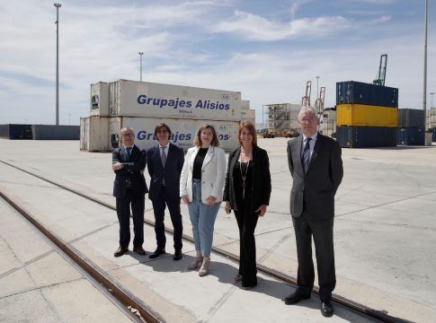 El Puerto de Huelva recibe la visita de la presidenta de Adif y Adif AV