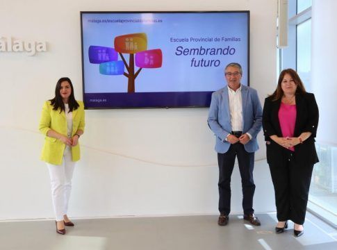 La Diputación de Málaga pone en marcha la Escuela Provincial de Familias con una web informativa y eventos educativos y de orientación