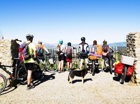El empleo turístico en la Costa del Sol roza los niveles previos a la pandemia y crece más que en España
