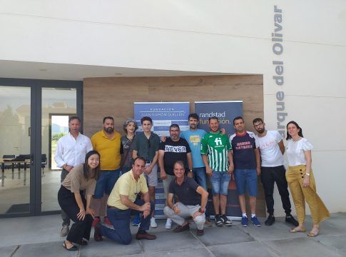 15 vecinos de La Roda de Andalucía (Sevilla) se especializan en el cultivo del olivar ecológico gracias al programa Solidarios Coosur