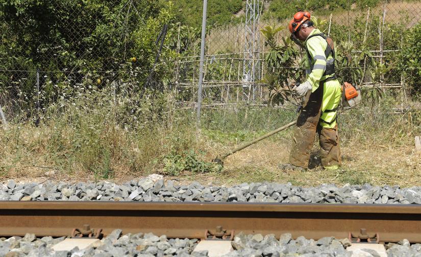 Adif reactiva el Plan de Prevención contra Incendios en las líneas ferroviarias y sus proximidades