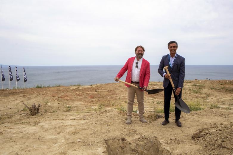 Otero Group coloca la primera piedra del proyecto residencial de lujo Oceanic en Manilva