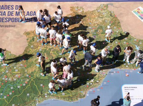 Más de 3.000 personas visitan el Mapa Gigante Interactivo de la provincia, que recala hoy en la sede de la Diputación